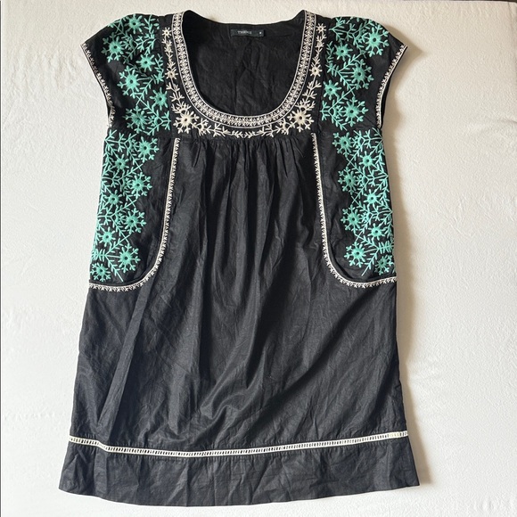 Theme Dresses & Skirts - Theme Black Embroidered Dress Sz M